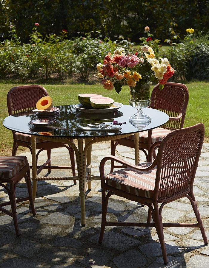 5_OUT_DiningChair_Terracotta_Clubino_OUT_Table(1)_G9562