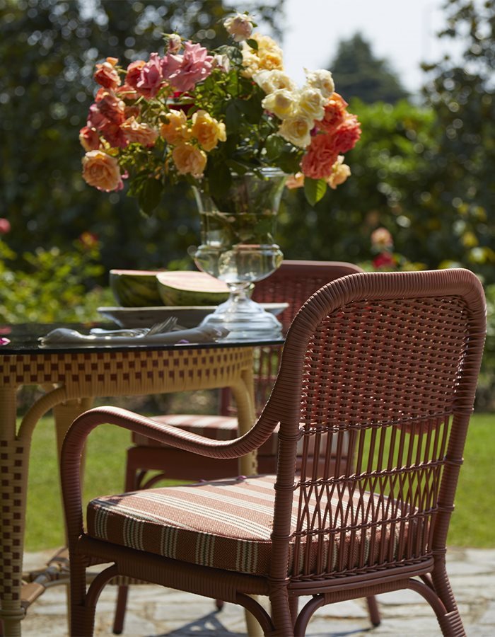 5_OUT_DiningChair_Terracotta_Clubino_OUT_Table_DETAIL(0)_G144
