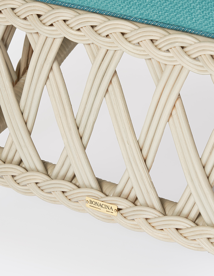 Embassy_Pouf_Custom_Mastice_Detail_03_700900(4)