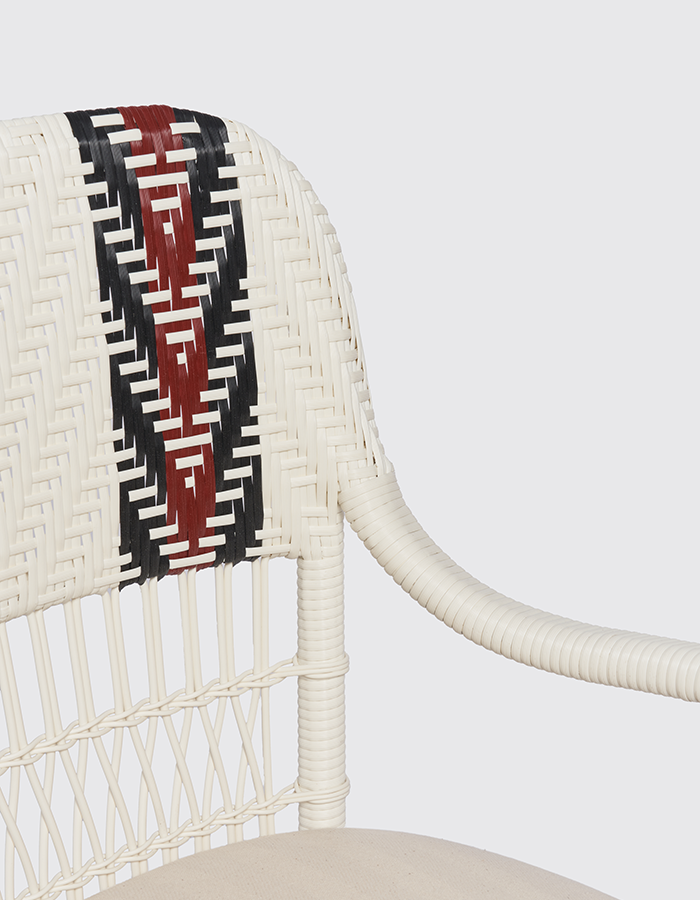 Sienna_dining_chair_out_alabastro_detail_01_700(4)