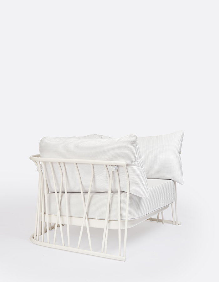 Traccia_ArmchairXL_Latte_Side_01_700(6)